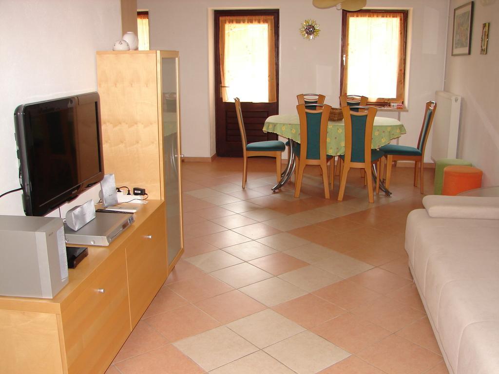 Apartma Veverin Lokve Exterior photo